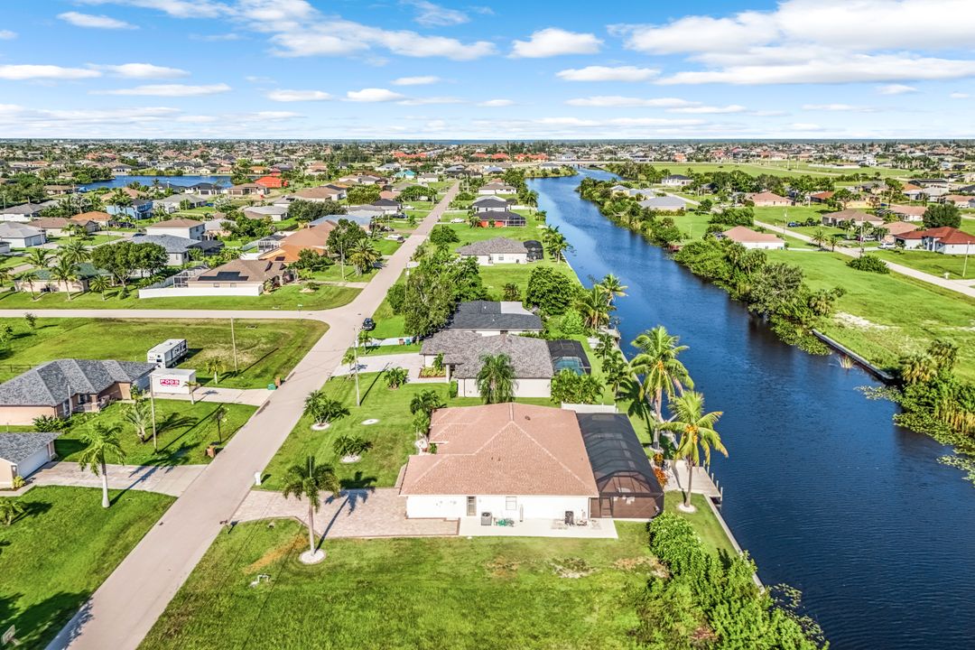 2727 SW 2nd Terrace, Cape Coral, FL 33991