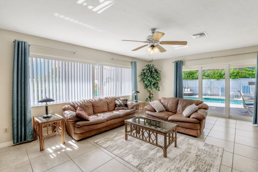 664 Seagrape Dr, Marco Island, FL 34145