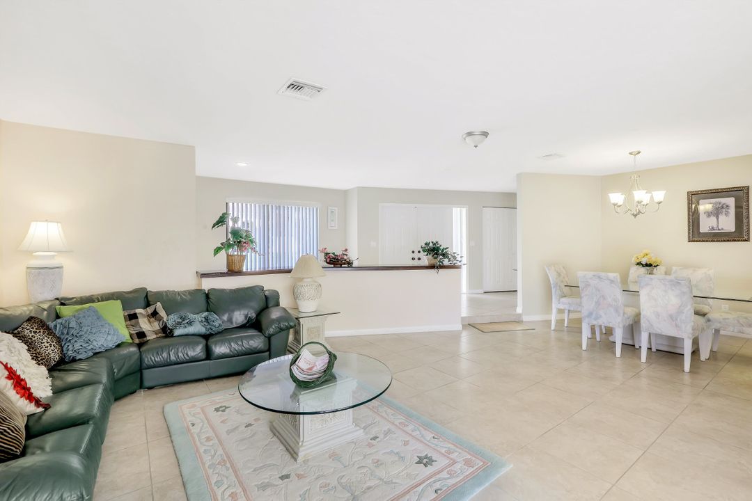 664 Seagrape Dr, Marco Island, FL 34145