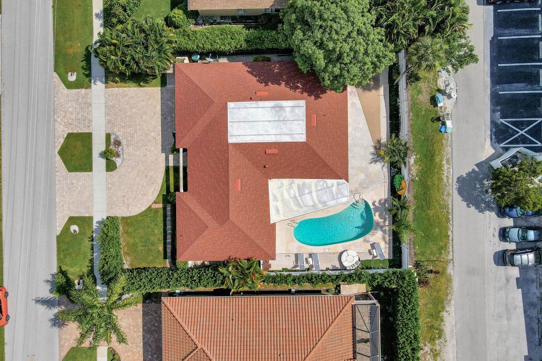 664 Seagrape Dr, Marco Island, FL 34145