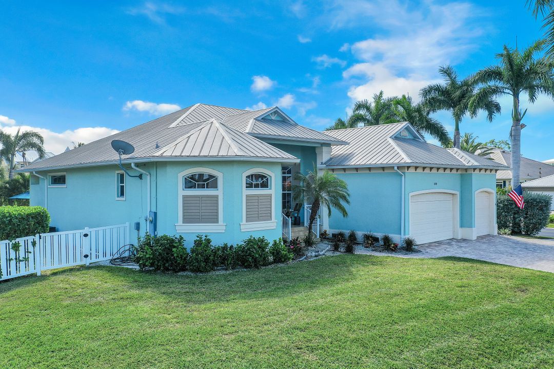 6370 Tidewater Island Cir, Fort Myers, FL 33908