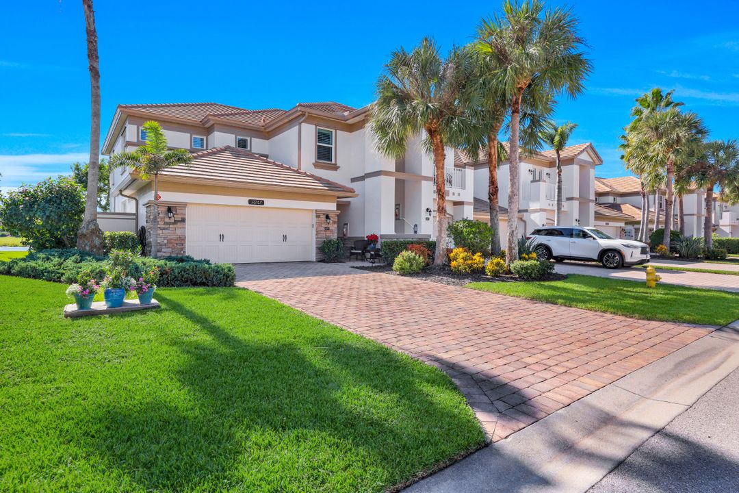 9213 Quartz Ln #101, Naples, FL 34120