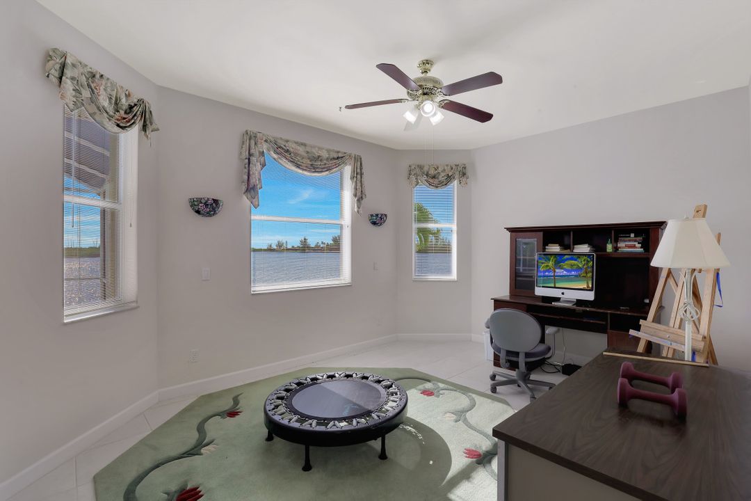 2508 NW 43rd Pl, Cape Coral, FL 33993