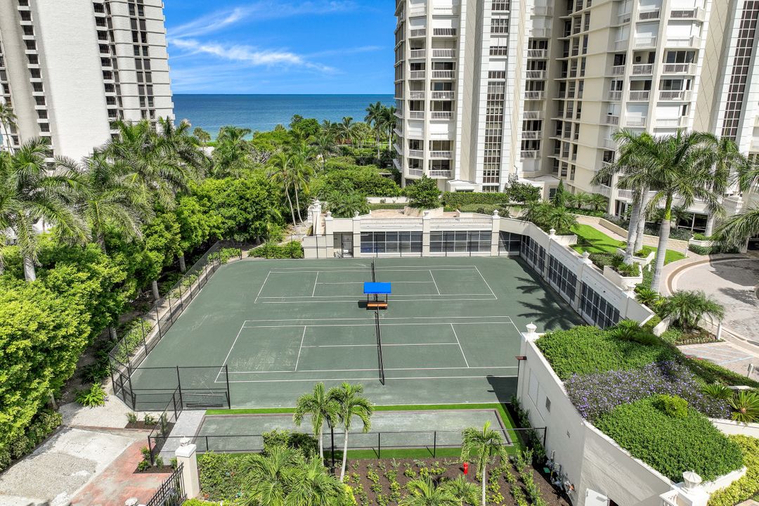 4021 Gulf Shore Blvd N  #203, Naples, FL 34103