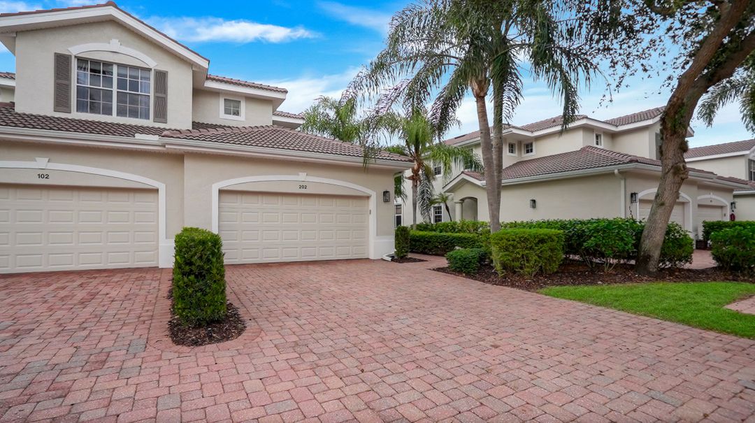 12811 Carrington Cir #202, Naples, FL 34105