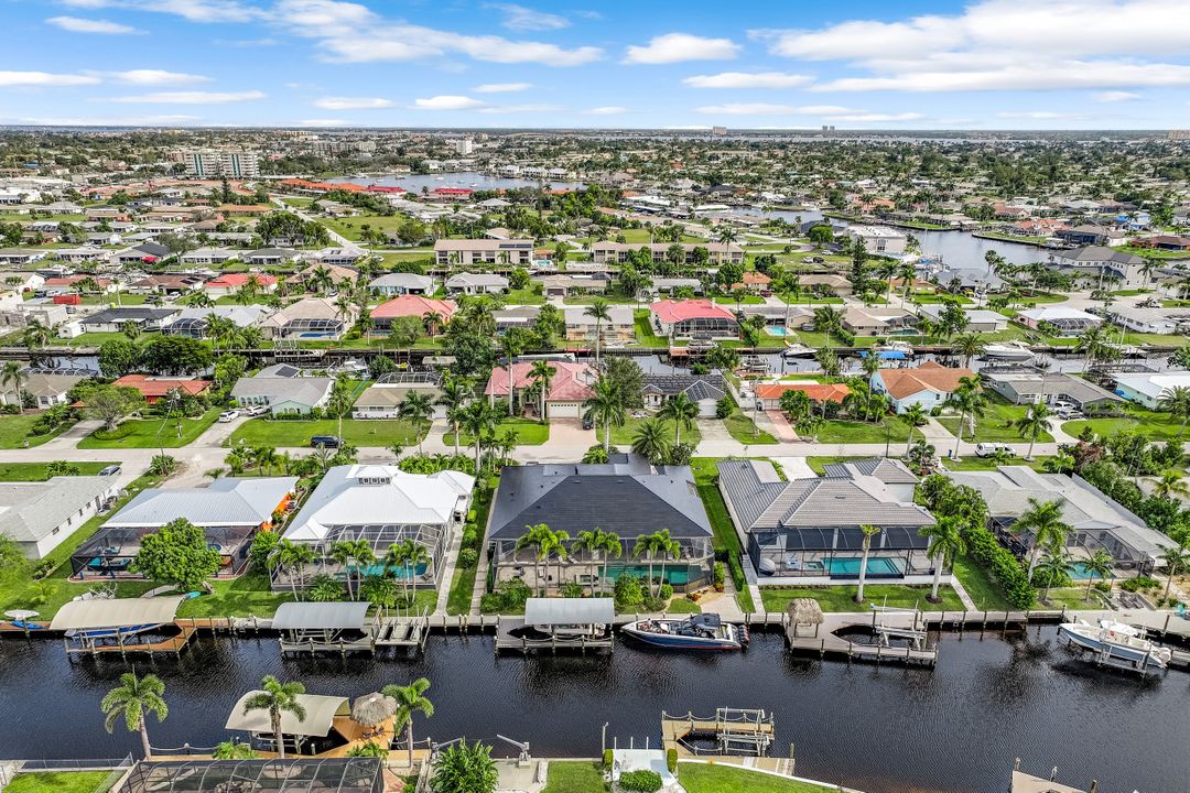 4944 Sorrento Ct, Cape Coral, FL 33904