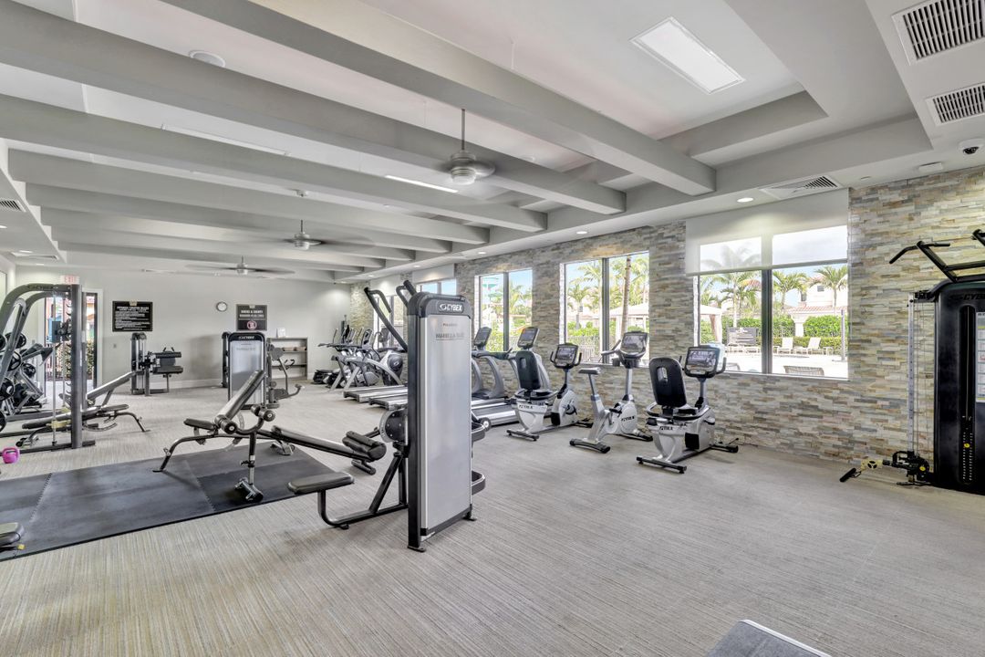 6526 Monterey Point #101, Naples, FL 34105