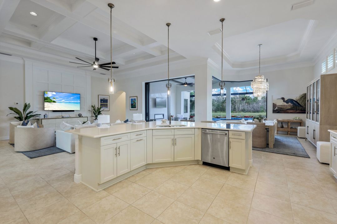 12742 Dundee Ln, Naples, FL 34120