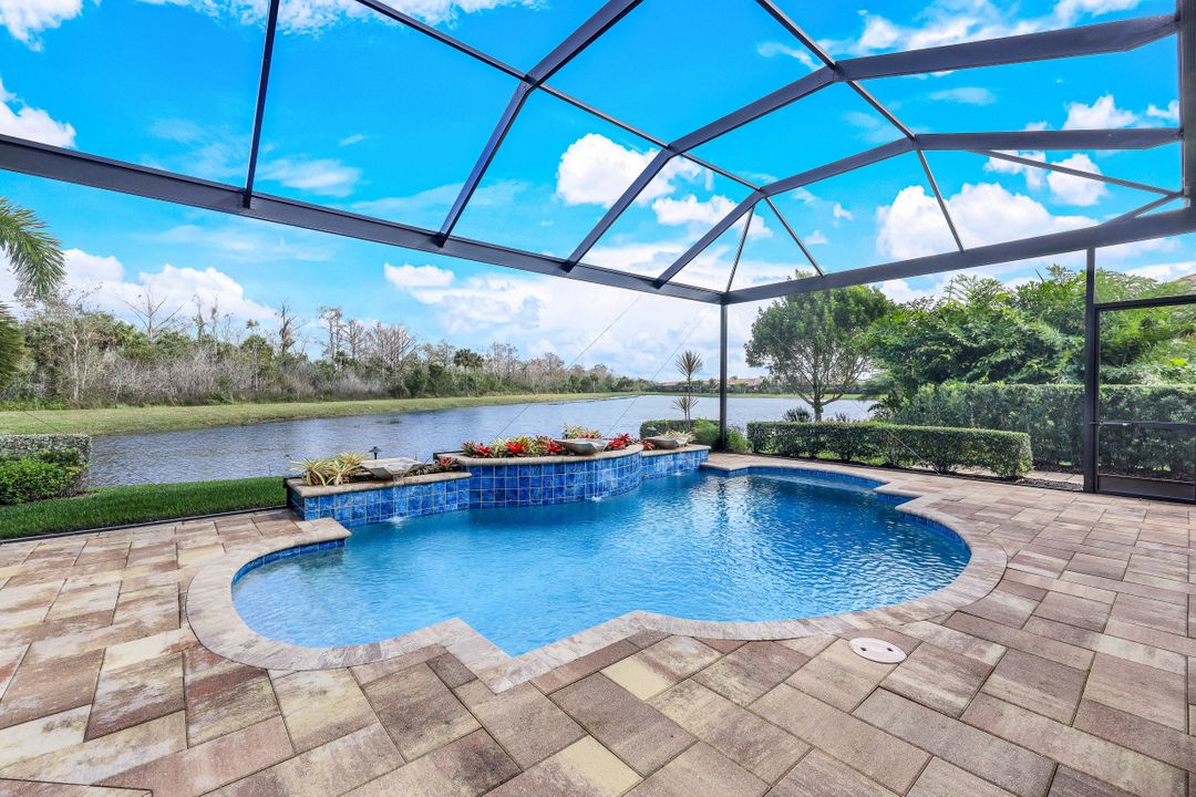 12742 Dundee Ln, Naples, FL 34120