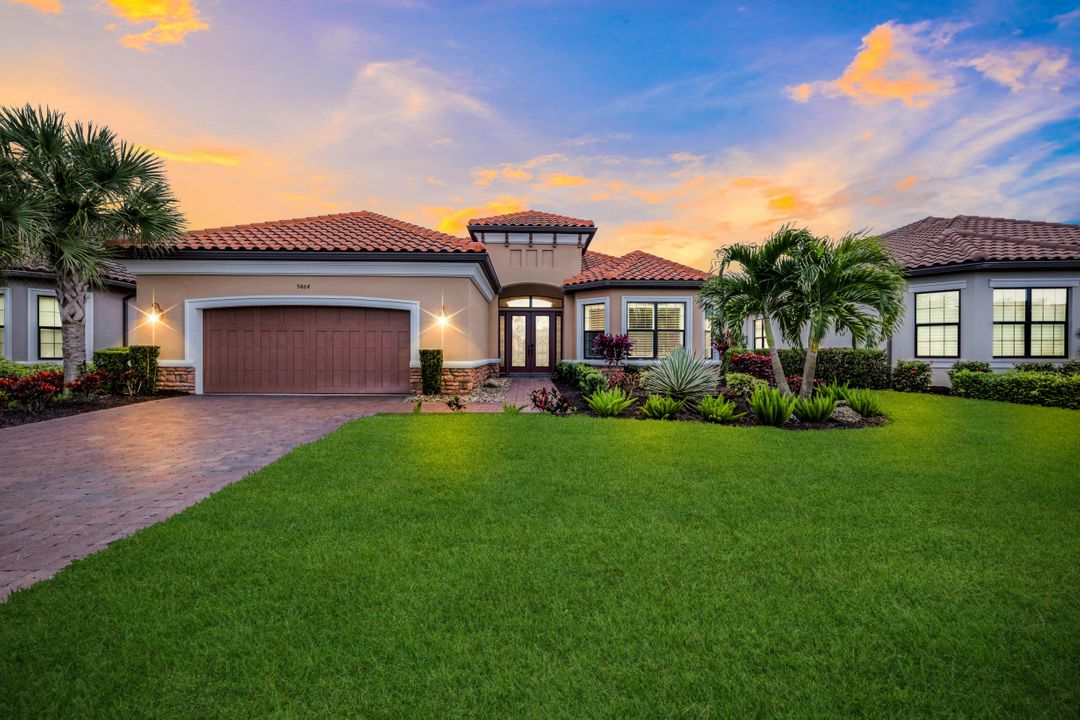 9484 Livorno Ct, Naples, FL 34119