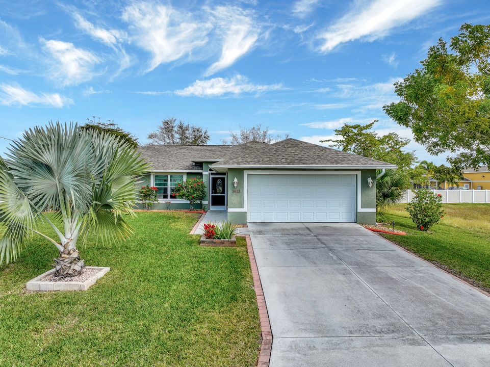 3613 NE 20th Pl, Cape Coral, FL 33909