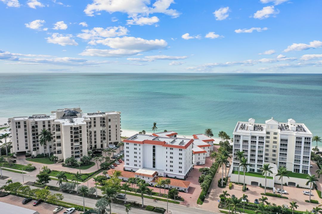 3333 Gulf Shore Blvd N #4, Naples, FL 34103