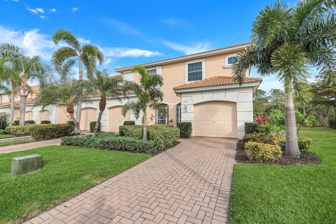 1361 Weeping Willow Ct, Cape Coral, FL 33909