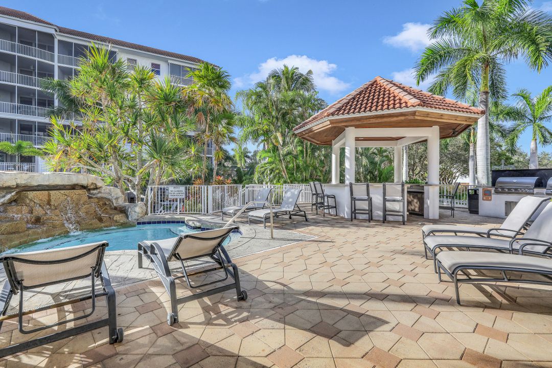 460 Launch Cir #301, Naples, FL 34108