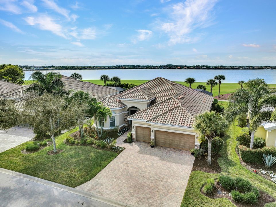 8993 Quarry Dr, Naples, FL 34120