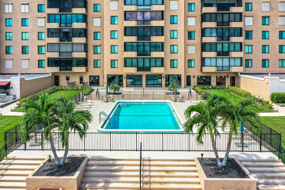 3430 Gulf Shore Blvd N #5F, Naples, FL 34103