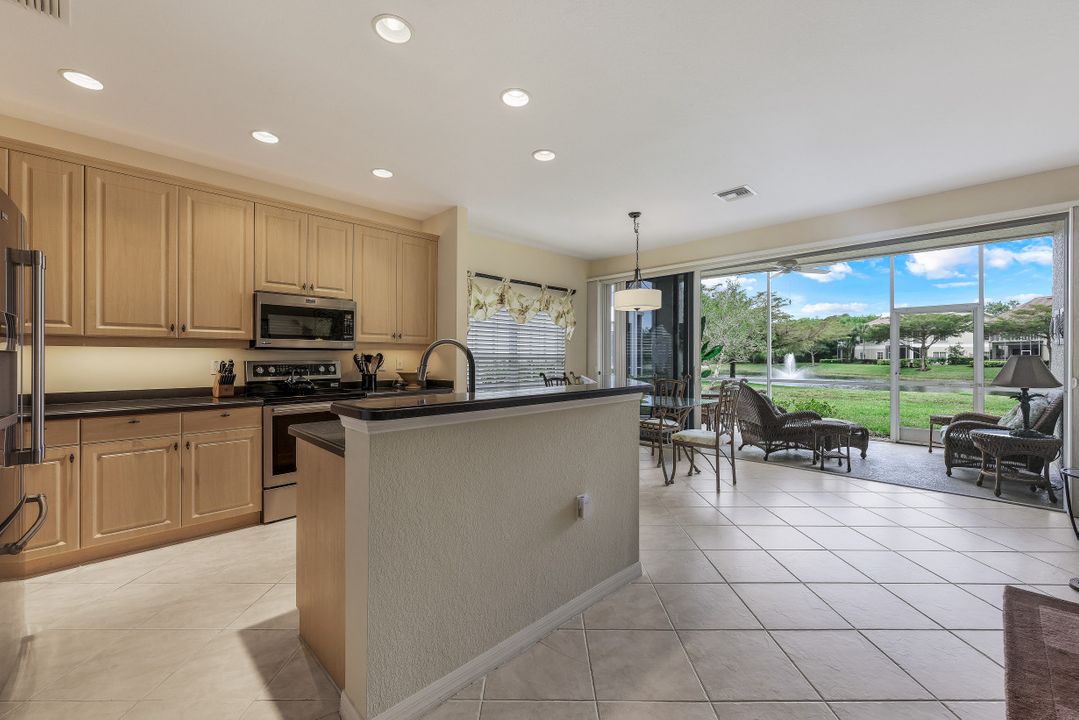 6355 Lexington Ct #101, Naples, FL 34110