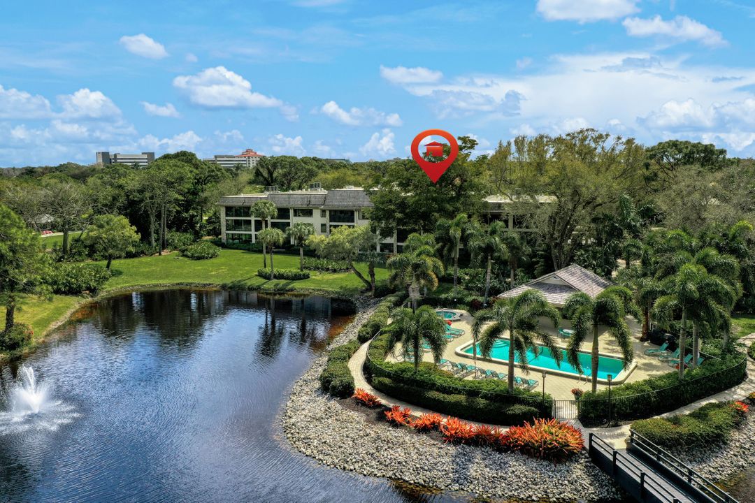 5950 Pelican Bay Blvd #112, Naples, FL 34108