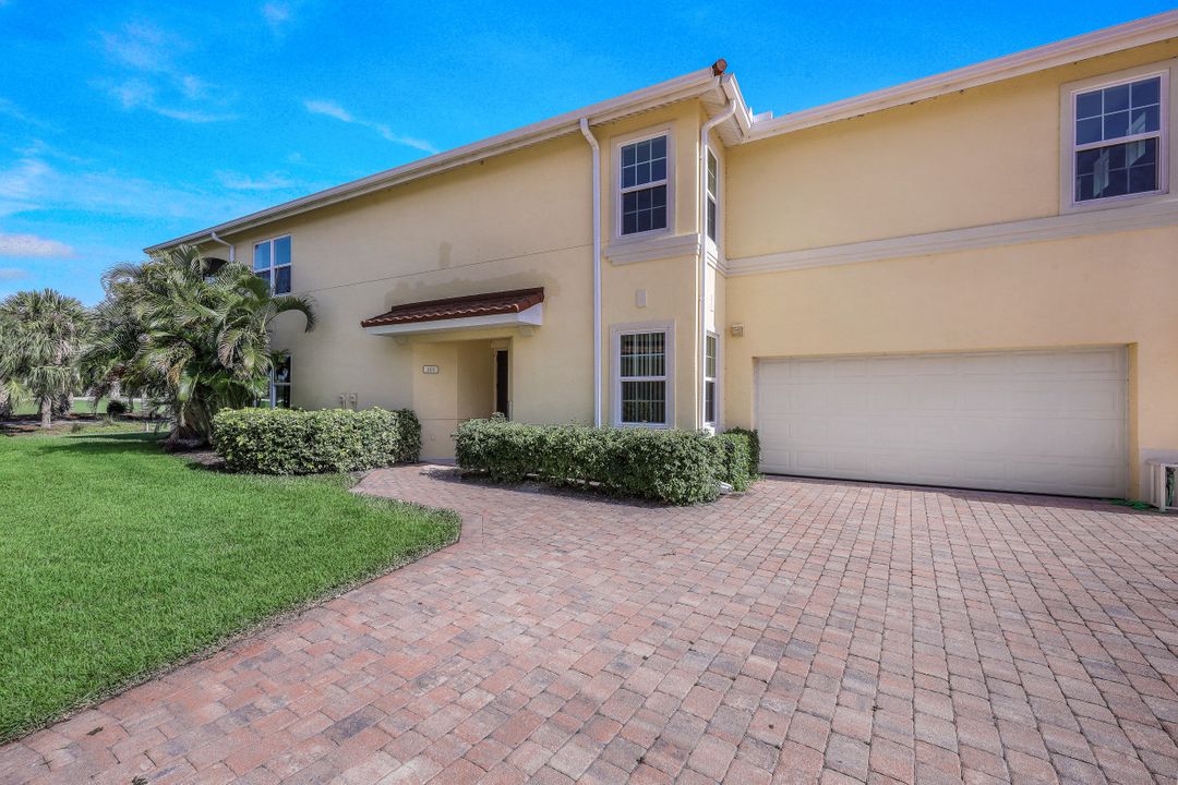 1282 Rialto Way #101, Naples, FL 34114