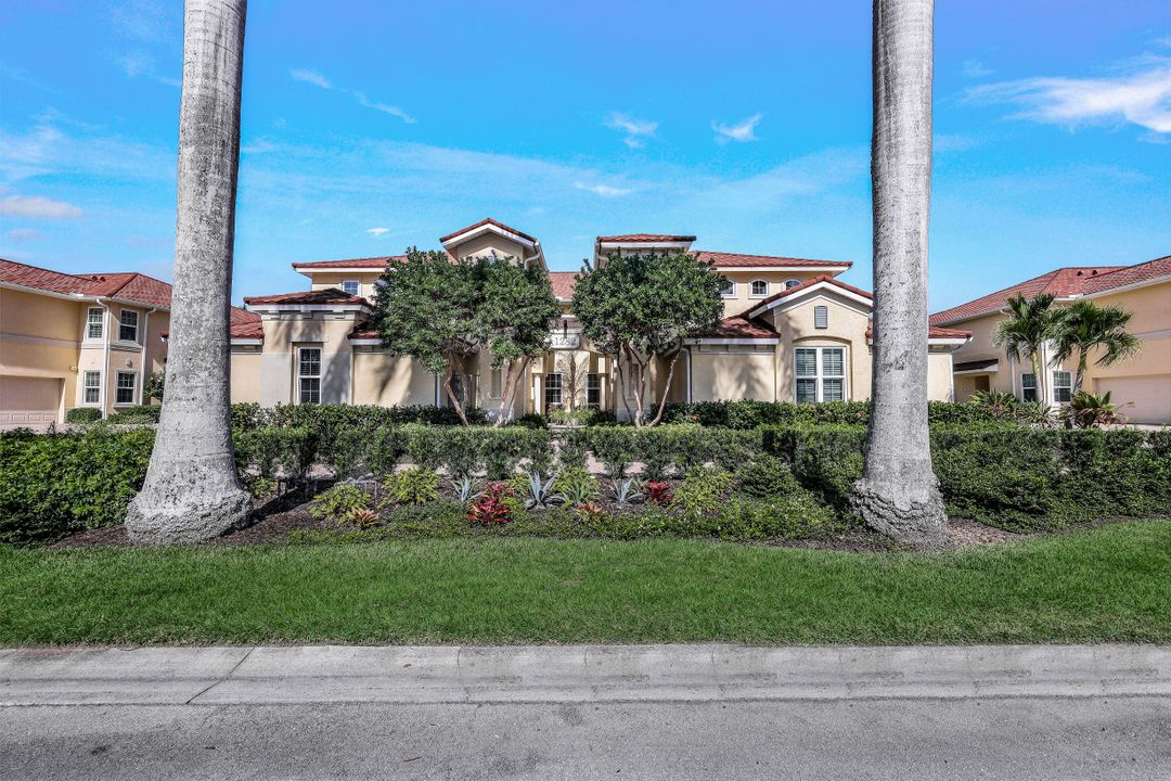 1282 Rialto Way #101, Naples, FL 34114