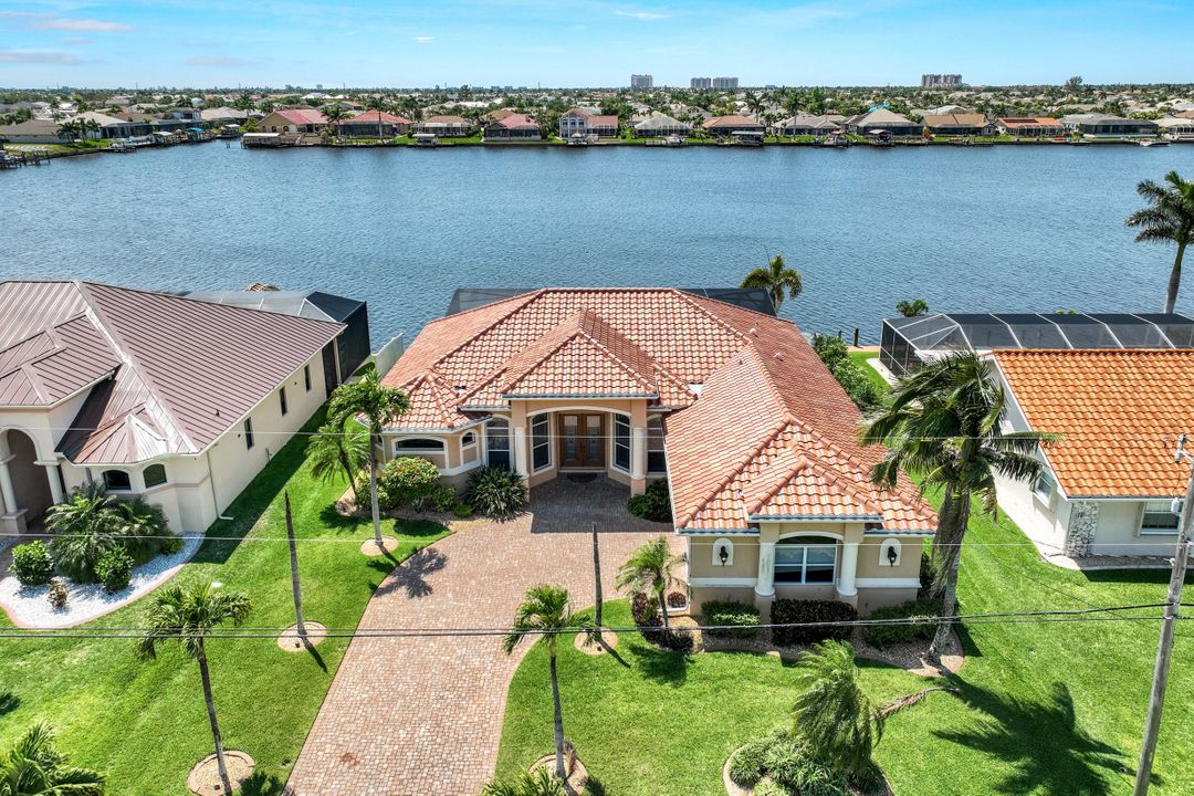 1112 SW 43rd St, Cape Coral, FL 33914