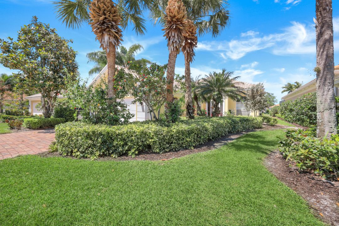 2918 Gilford Way, Naples, FL 34119