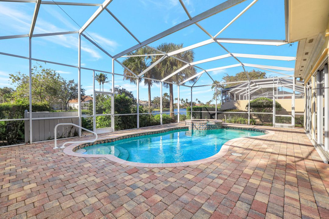 2918 Gilford Way, Naples, FL 34119