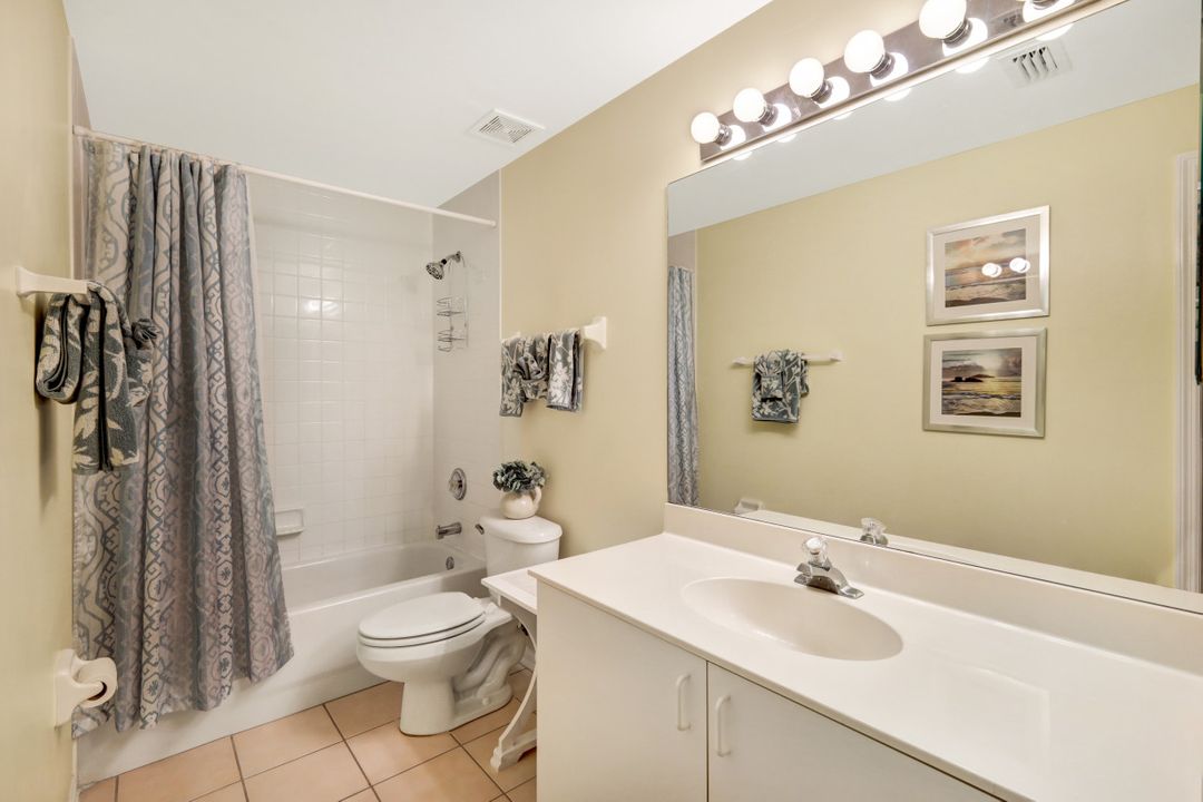 519 Roma Ct #306, Naples, FL 34110