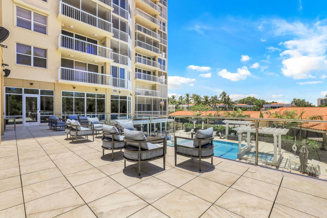 6585 Nicholas Blvd  #603, Naples, FL 34108