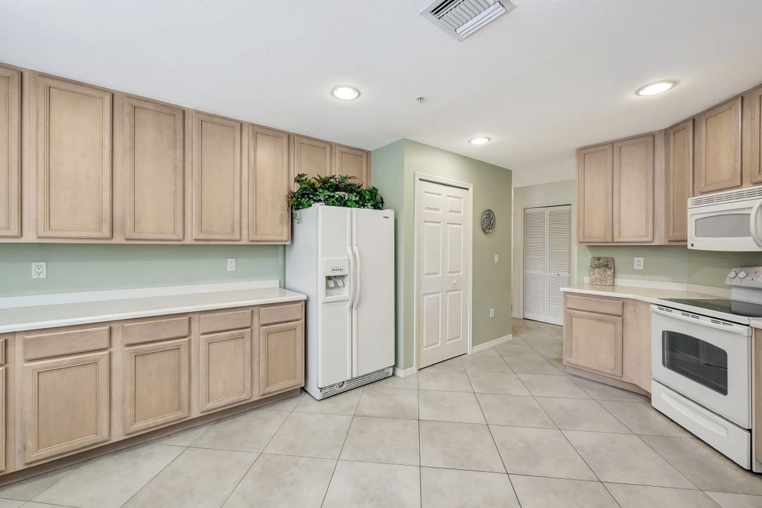 24390 Sandpiper Isle Way #105, Bonita Springs, FL 34134