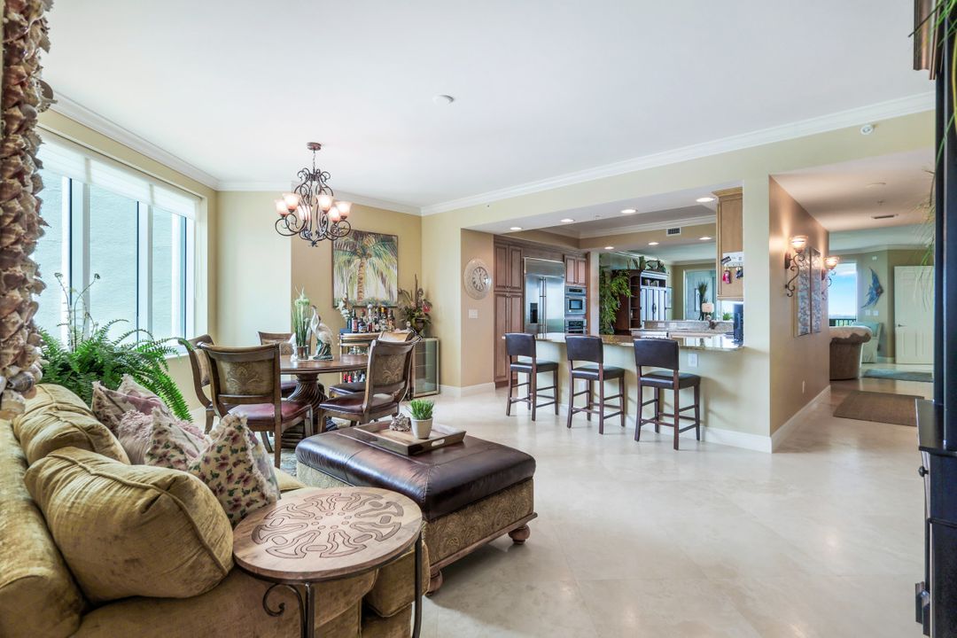 275 Indies Way #605, Naples, FL 34110