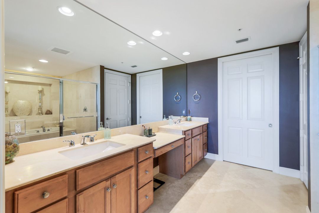 275 Indies Way #605, Naples, FL 34110