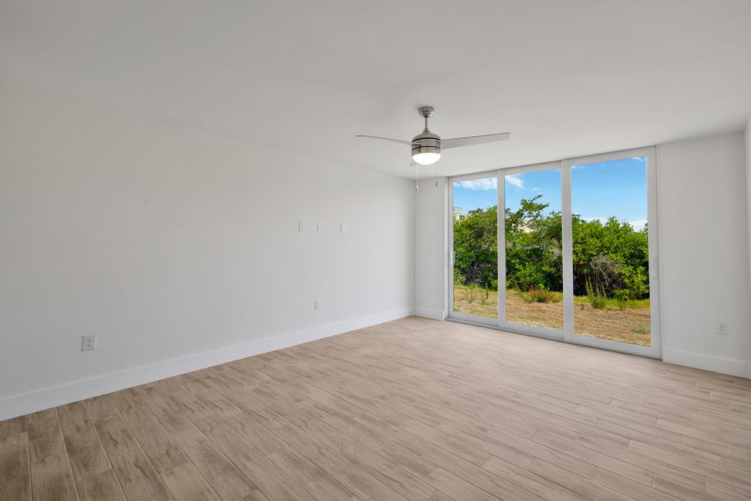 200 Periwinkle Way #114, Sanibel, FL 33957