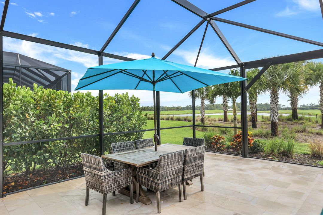 9251 Plover Dr, Naples, FL 34120