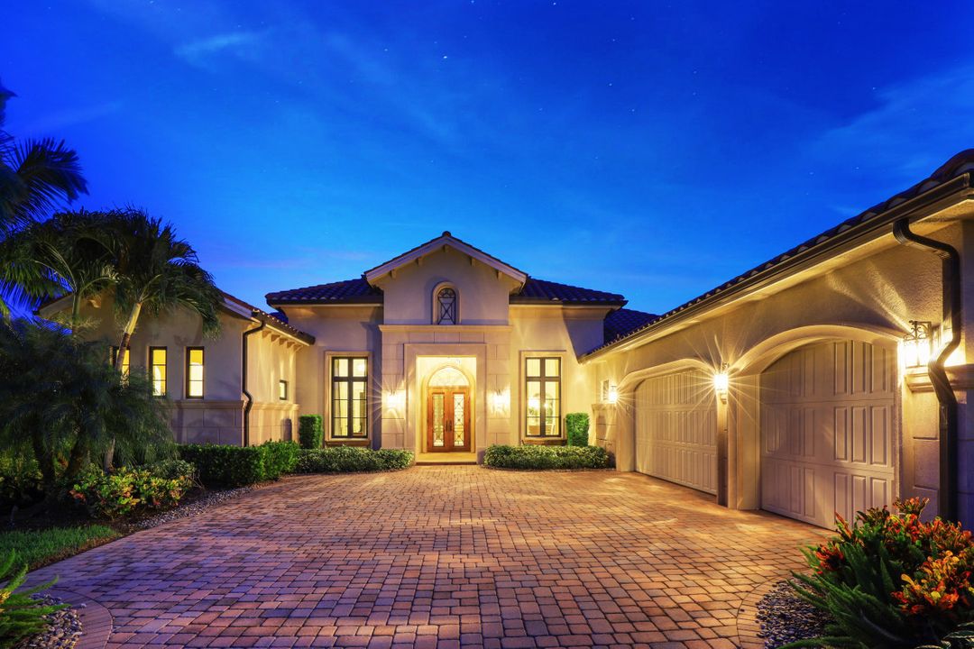 11861 Via Novelli Ct, Miromar Lakes, FL 33913