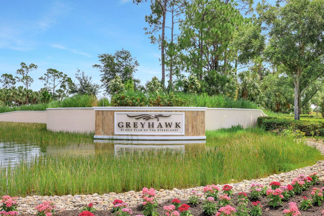 9512 Greyhawk Trl, Naples, FL 34120