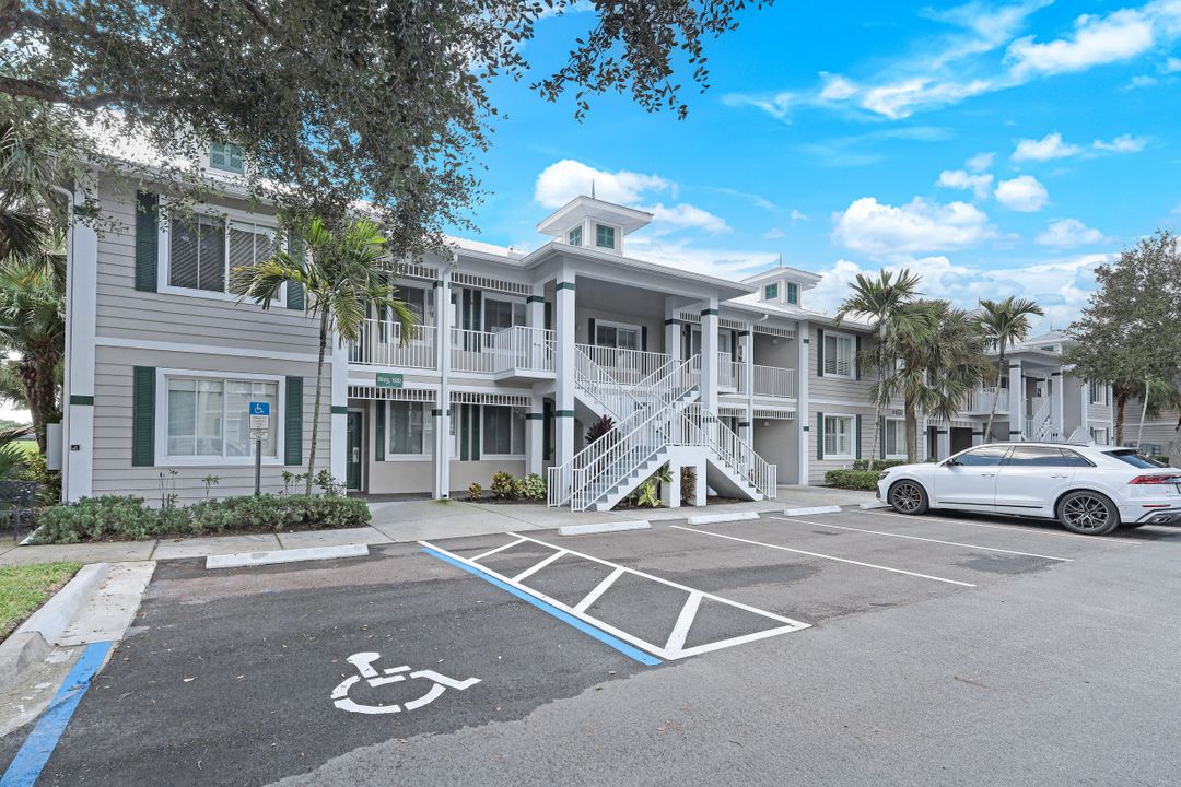 7955 Mahogany Run Ln #513, Naples, FL 34113