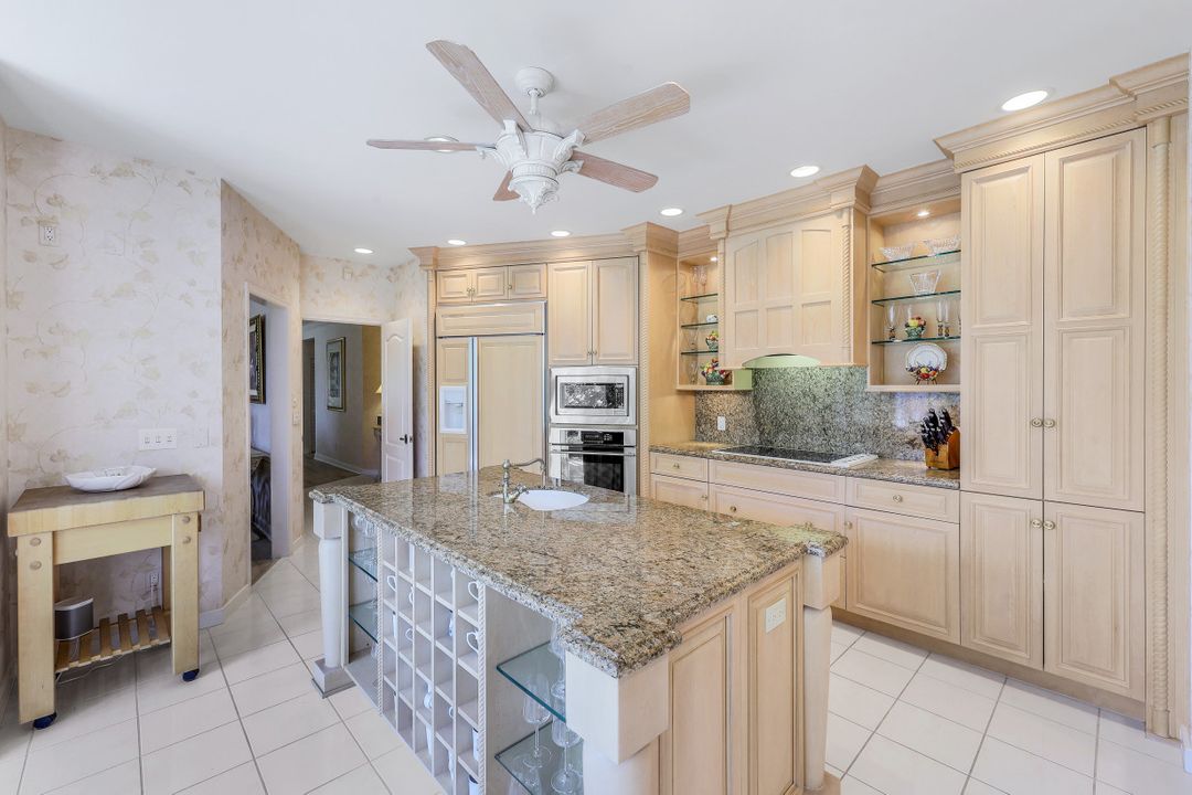 2000 Royal Marco Way #BC-11, Marco Island, FL 34145