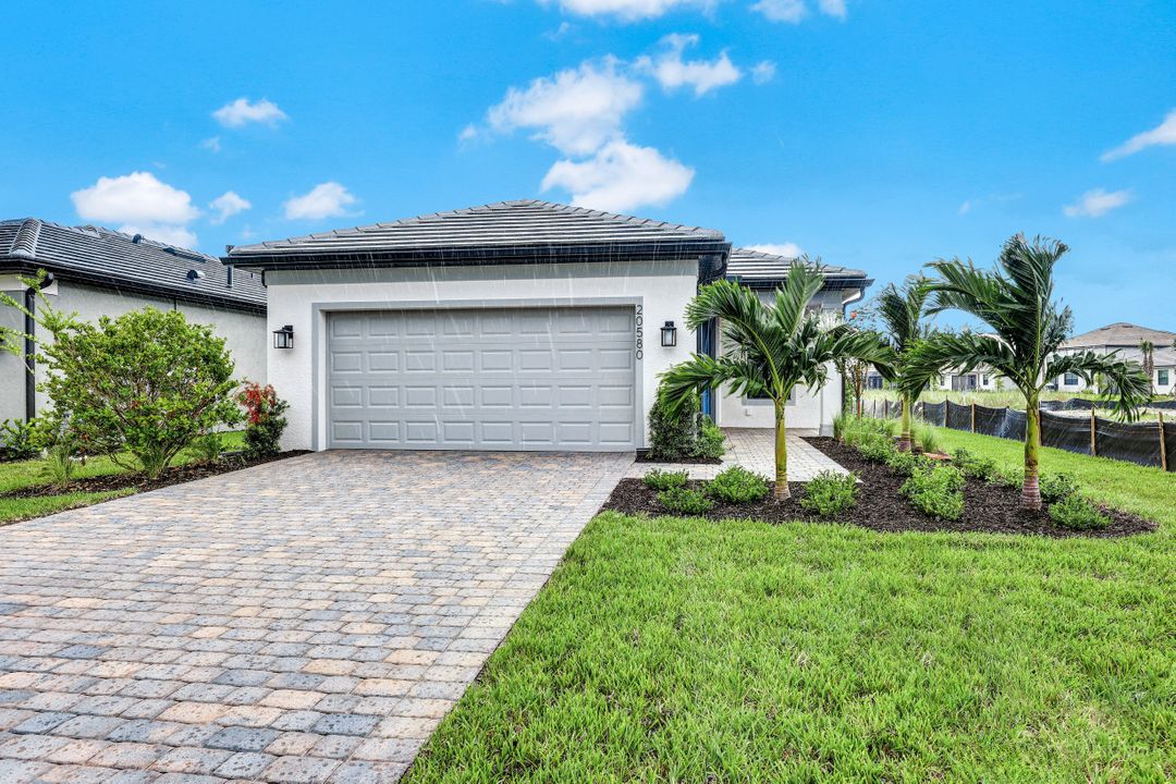 20580 Pebble Gln Dr, Estero, FL 33928