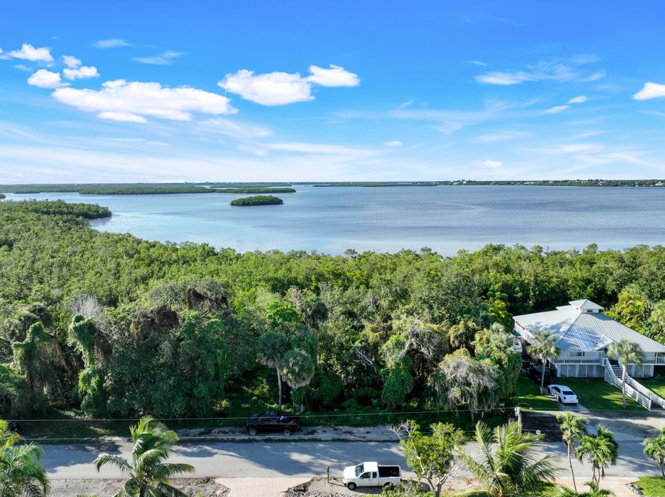 2011 Sheffield Ave, Marco Island, FL 34145