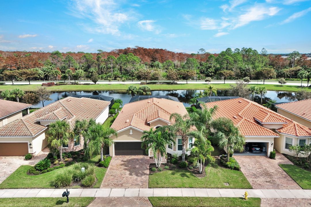 9093 Siesta Bay Dr, Naples, FL 34120