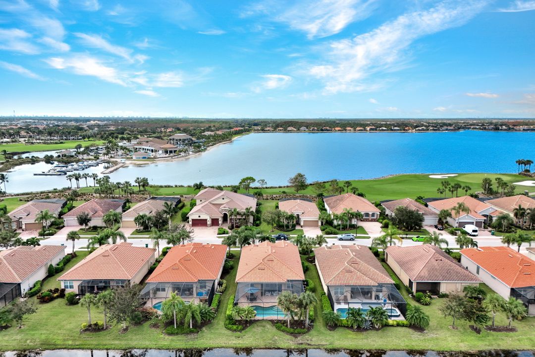 9093 Siesta Bay Dr, Naples, FL 34120