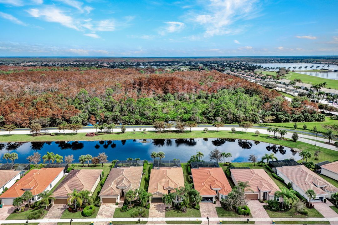 9093 Siesta Bay Dr, Naples, FL 34120