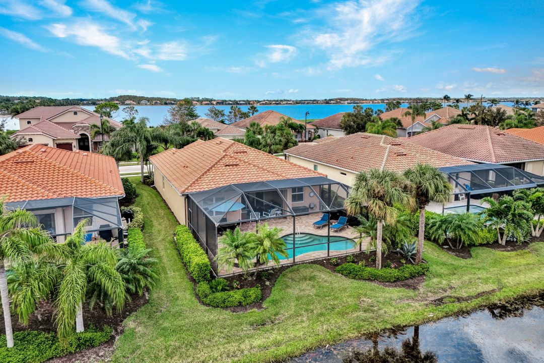 9093 Siesta Bay Dr, Naples, FL 34120