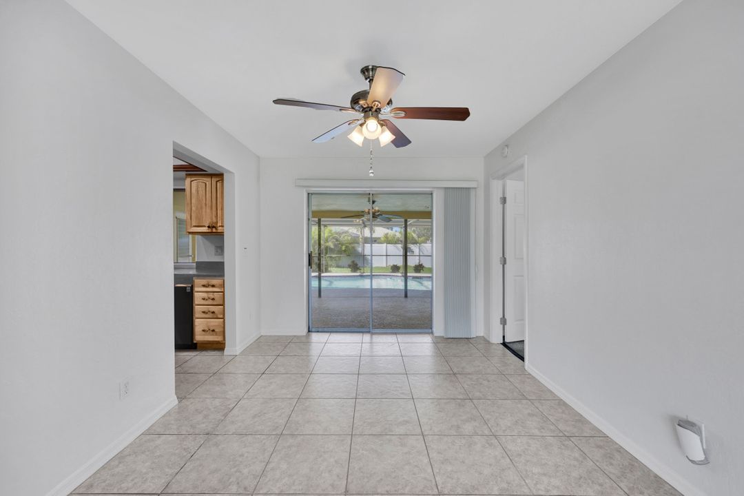 3746 SE Santa Barbara Pl, Cape Coral, FL 33904