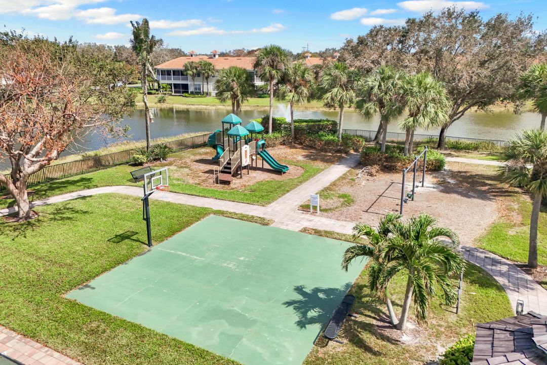 3184 Sundance Cir, Naples, FL 34109