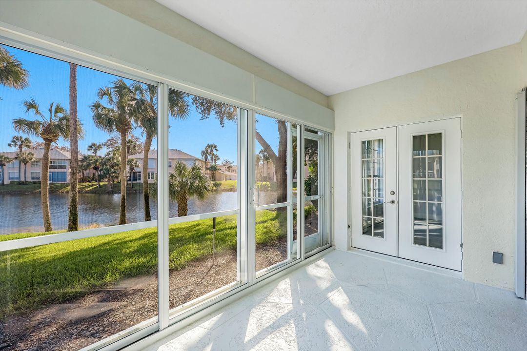 654 Wiggins Lake Dr #101, Naples, FL 34110