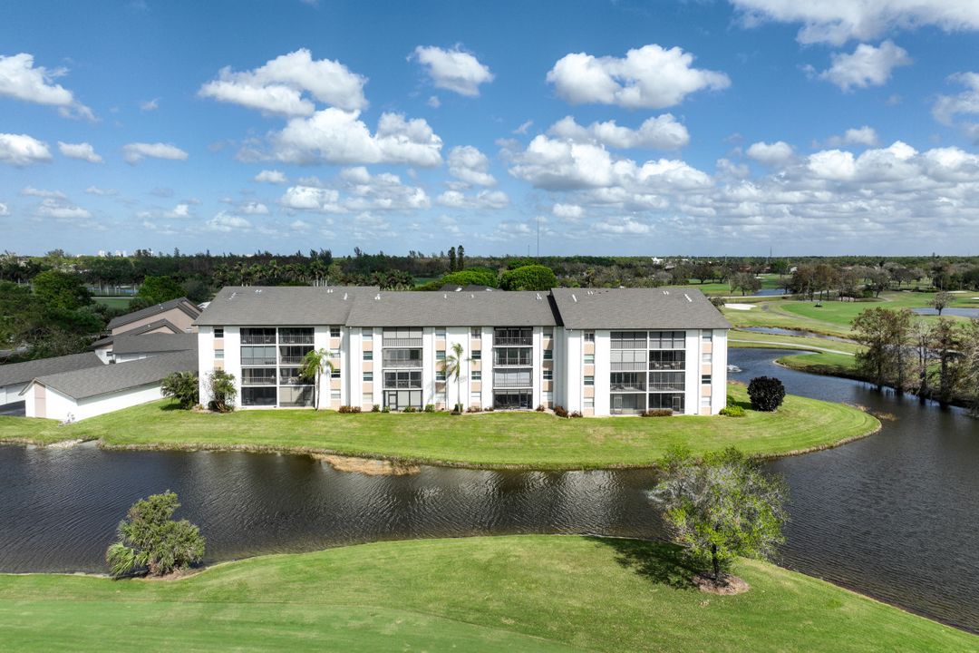 1520 Imperial Golf Course Blvd #224, Naples, FL 34110