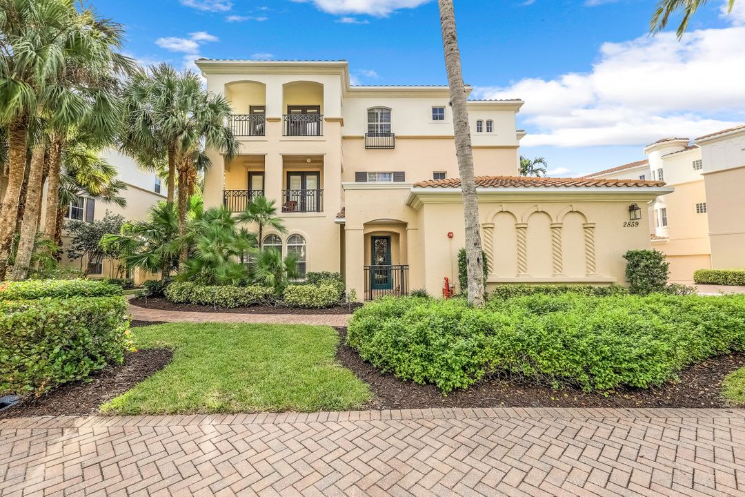 2859 Tiburon Blvd E #101, Naples, FL 34109