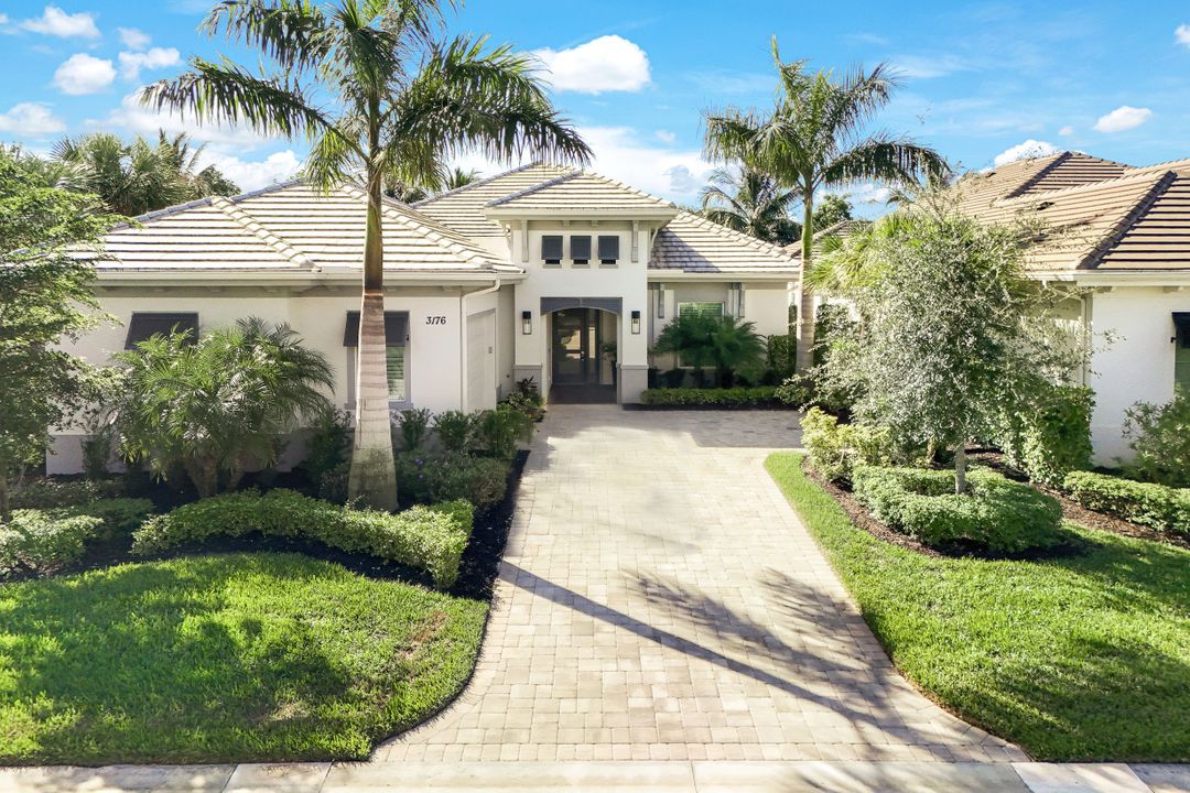 3176 Capistrano Lane, Naples, FL 34114